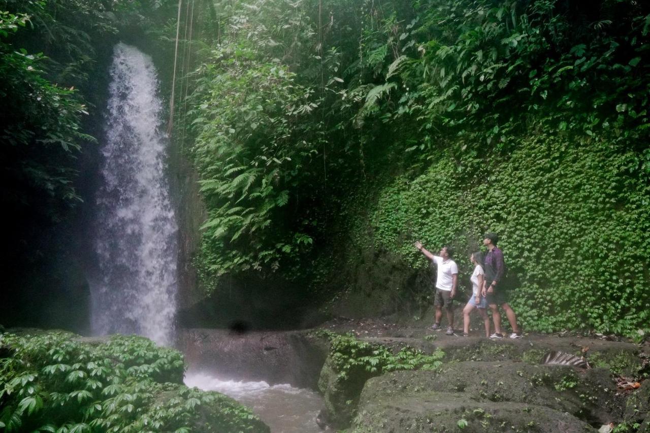 The Sebali Resort Убуд Экстерьер фото Madakaripura waterfall