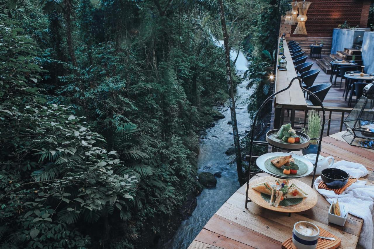 The Sebali Resort Убуд Экстерьер фото The restaurant at the resort
