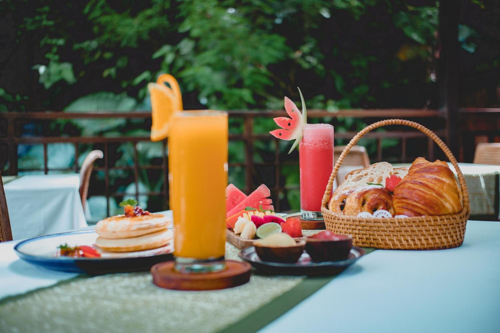 The Sebali Resort Убуд Экстерьер фото A breakfast table